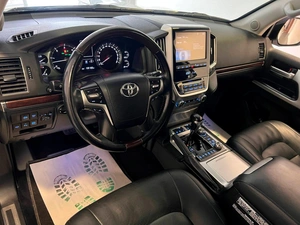 Внедорожник Toyota Land Cruiser 2016 года, 6899000 рублей, Красноярск