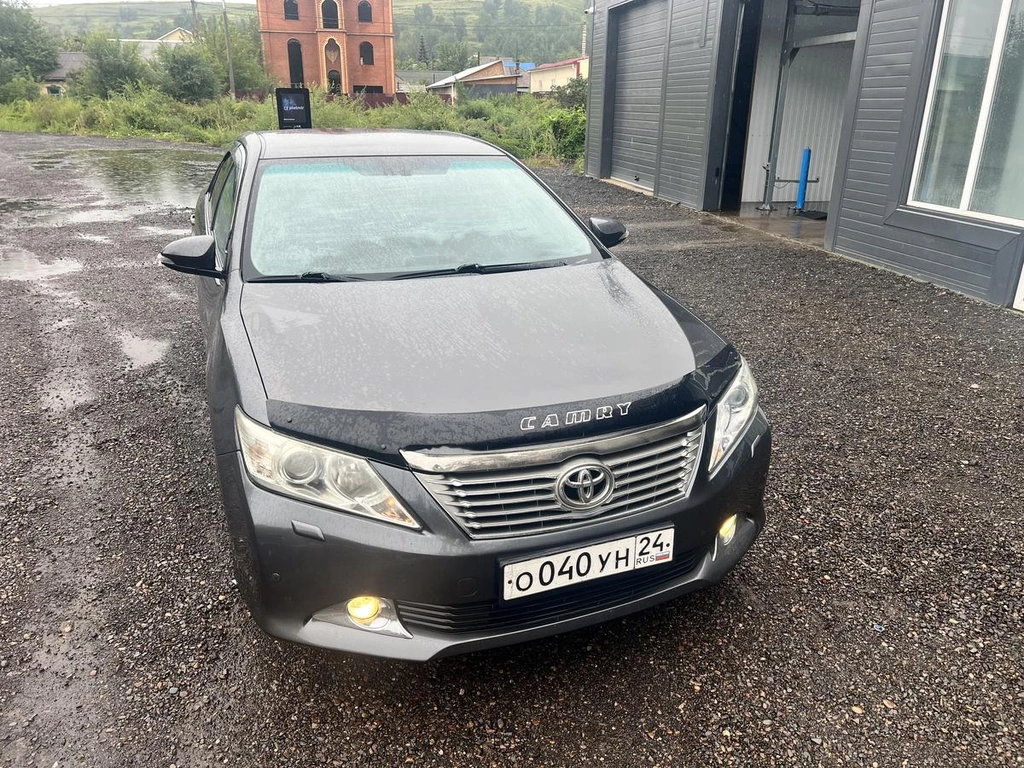 Седан Toyota Camry 2013 года, 1800000 рублей, Красноярск