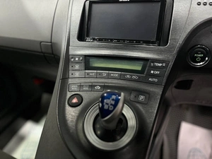 Лифтбек Toyota Prius 2011 года, 999000 рублей, Красноярск