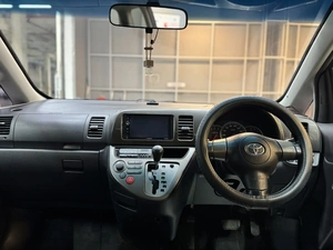 Минивэн Toyota Wish 2005 года, 847000 рублей, Красноярск