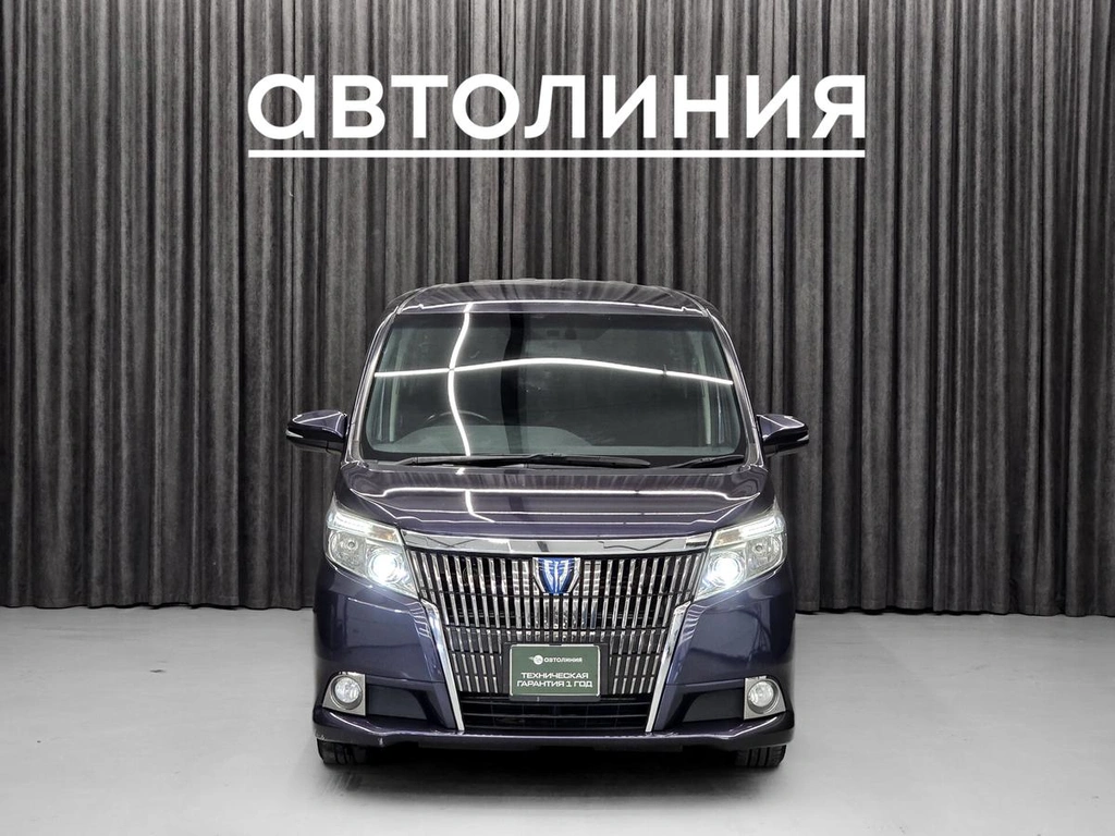 Минивэн Toyota Esquire 2015 года, 1765000 рублей, Красноярск