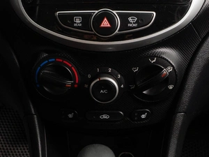 Седан Hyundai Solaris 2013 года, 1020000 рублей, Тюмень