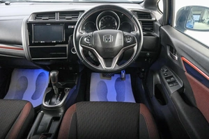 Хетчбэк Honda Fit 2018 года, 1759000 рублей, Красноярск