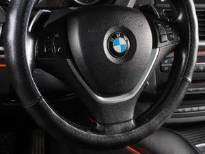 Внедорожник BMW X6 2012 года, 1990000 рублей, Красный Пахарь