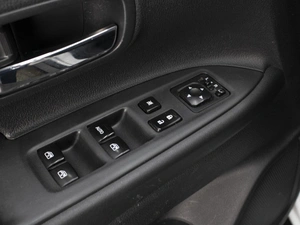 Внедорожник Mitsubishi Outlander 2015 года, 1800000 рублей, Омск