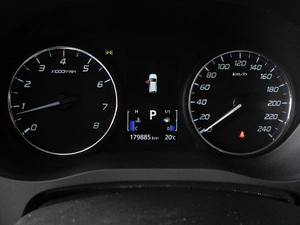 Внедорожник Mitsubishi Outlander 2019 года, 1980000 рублей, Красный Пахарь