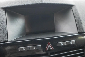 Седан Opel Astra 2011 года, 749000 рублей, Барнаул