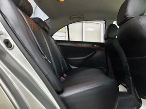 Седан Toyota Avensis 2005 года, 770000 рублей, Ачинск