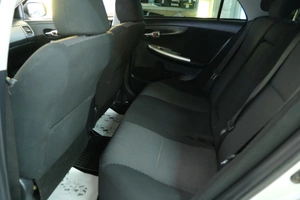 Седан Toyota Corolla 2011 года, 1039000 рублей, Омск