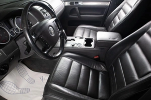 Внедорожник Volkswagen Touareg 2005 года, 989000 рублей, Оренбург