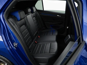 Хетчбэк Volkswagen Golf R 2021 года, 5846900 рублей, Москва
