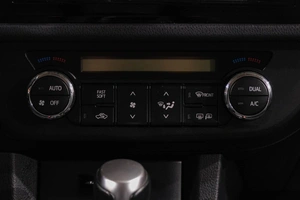 Седан Toyota Corolla 2013 года, 1399000 рублей, Новокузнецк