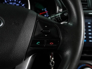Седан Kia Rio 2013 года, 684000 рублей, Воронеж