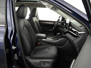 Внедорожник Toyota Highlander 2025 года, 5839050 рублей, Москва