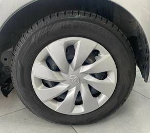 Хетчбэк Toyota Vitz 2018 года, 975000 рублей, Красноярск