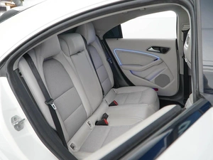 Седан Mercedes-benz CLA-класс 2014 года, 1630777 рублей, Москва
