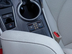 Седан Toyota Camry 2022 года, 3650000 рублей, Краснодар