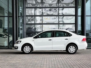 Седан Volkswagen Polo 2018 года, 1550000 рублей, Уфа