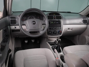 Седан Kia Cerato 2005 года, 499000 рублей, Воронеж