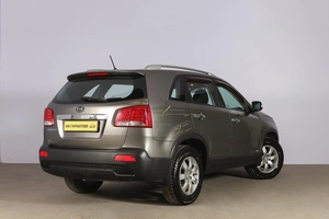Внедорожник Kia Sorento 2011 года, 1549000 рублей, Новосибирск