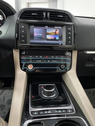 Внедорожник Jaguar F-Pace 2016 года, 2097000 рублей, Солонцы