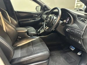 Внедорожник Toyota Harrier 2018 года, 3347000 рублей, Красноярск