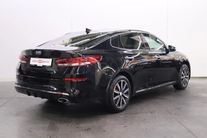 Седан Kia Optima 2019 года, 1725000 рублей, Брянск