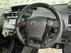 Универсал Toyota Prius Alpha 2017 года, 1690000 рублей, Красноярск