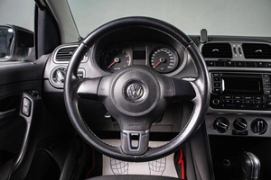 Седан Volkswagen Polo 2013 года, 759000 рублей, Сургут