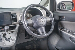 Минивэн Toyota Wish 2008 года, 999000 рублей, Томск