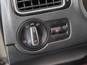 Седан Volkswagen Polo 2020 года, 1050000 рублей, Красноярск