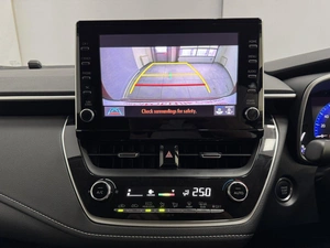 Универсал Toyota Corolla 2019 года, 1720100 рублей, Красноярск