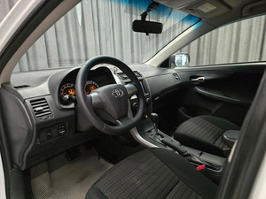 Седан Toyota Corolla 2012 года, 1049000 рублей, Красноярск