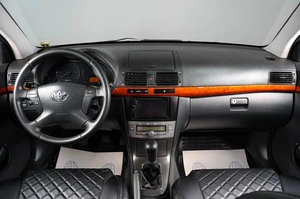 Седан Toyota Avensis 2008 года, 949000 рублей, Тюмень