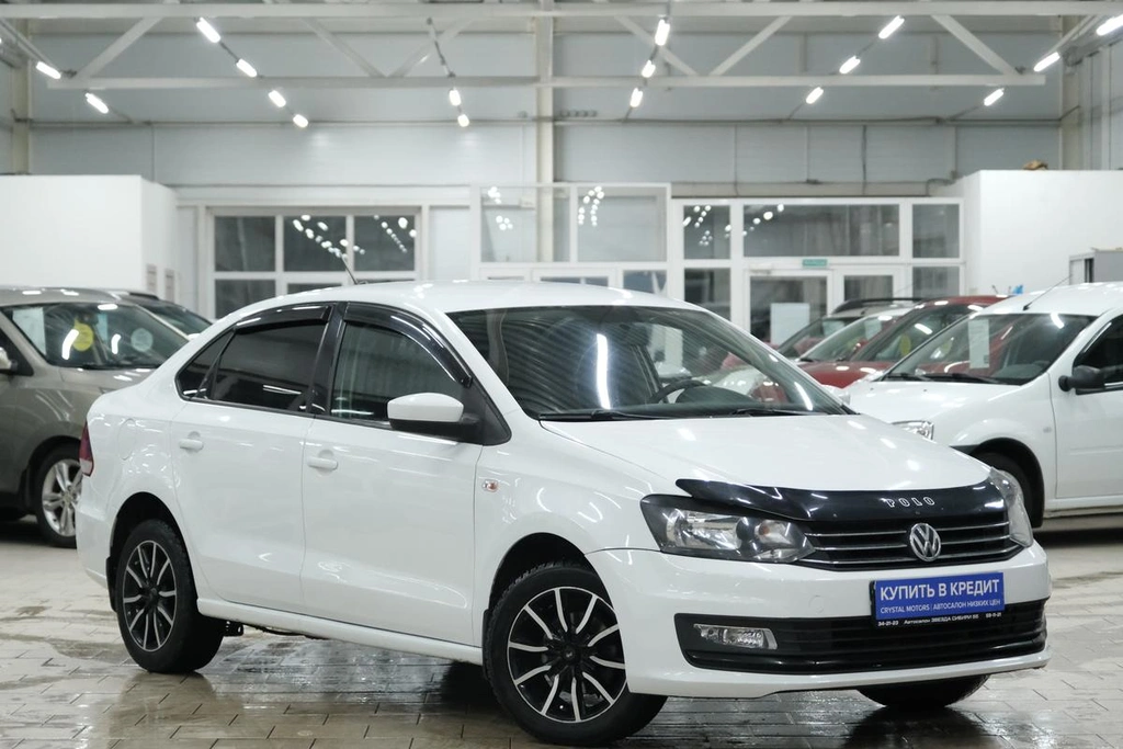 Седан Volkswagen Polo 2017 года, 949000 рублей, Омск