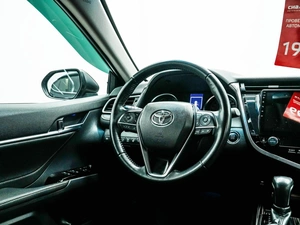 Седан Toyota Camry 2019 года, 2929000 рублей, Красноярск