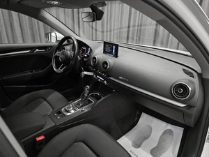 Хетчбэк Audi A3 2016 года, 1599000 рублей, Красноярск