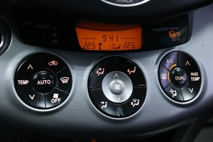 Внедорожник Toyota RAV4 2006 года, 1388000 рублей, Солонцы