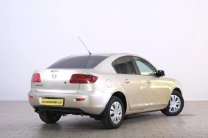 Седан Mazda 3 2004 года, 699000 рублей, Омск