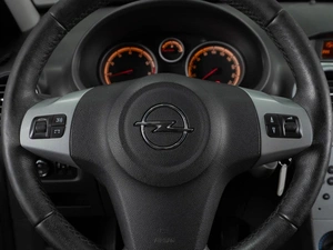 Хетчбэк Opel Corsa 2013 года, 429000 рублей, Тюмень