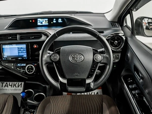 Хетчбэк Toyota Aqua 2019 года, 1320000 рублей, Красноярск