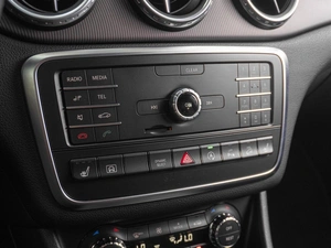 Внедорожник Mercedes-benz GLA-класс 2016 года, 2199000 рублей, Тюмень