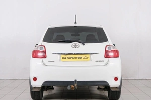 Хетчбэк Toyota Auris 2010 года, 879000 рублей, Красноярск