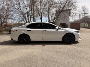 Седан Toyota Camry 2018 года, 2650000 рублей, Сосновоборск