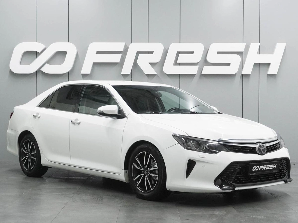 Седан Toyota Camry 2016 года, 1944000 рублей, Воронеж
