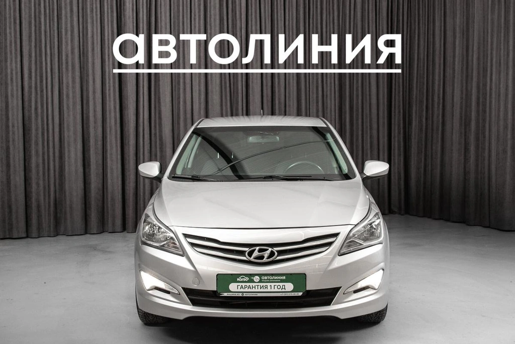 Седан Hyundai Solaris 2015 года, 920000 рублей, Красноярск