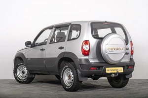 Внедорожник Chevrolet Niva 2011 года, 499000 рублей, Томск