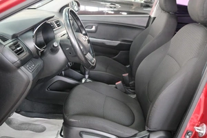 Седан Kia Rio 2014 года, 889000 рублей, Омск