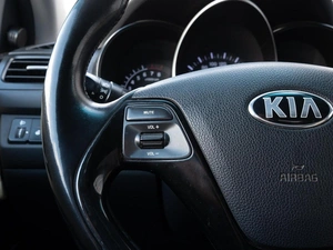 Седан Kia Rio 2015 года, 960000 рублей, Краснодар