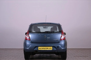 Хетчбэк Renault Sandero 2011 года, 599000 рублей, Омск